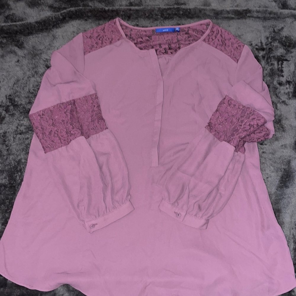 Apt 9 Purple Long sleeve Top w Floral design on shoulders & Elbows